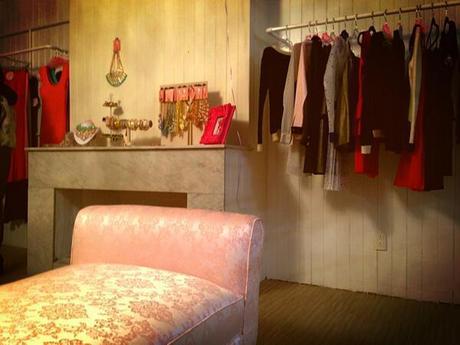 229418_530750636967970_1505715521_n