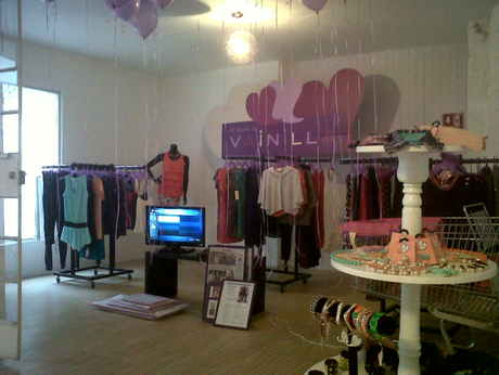 392954_395946270503040_459145369_n