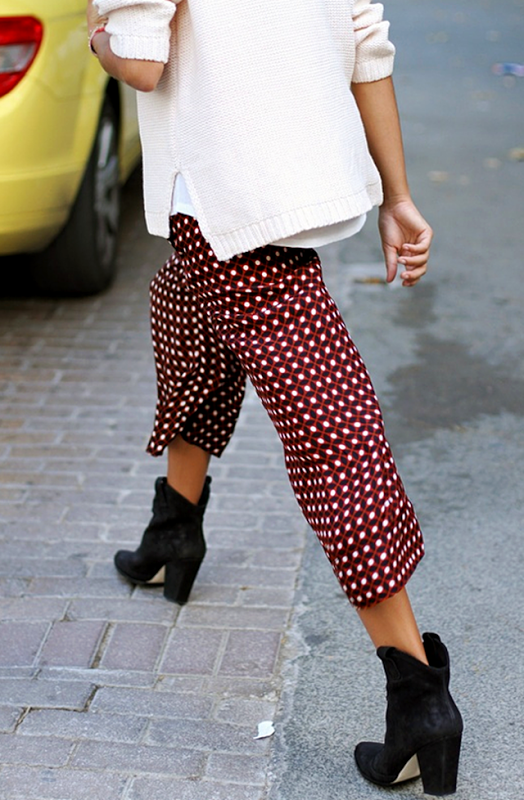 lefashionblogstreetstylewavylonghairshagtexturedoffwhitecreamknitsweaterzarageoprintwidlegcroppantsanklesuedeashwesternbootsviazarapeoplecar (1)