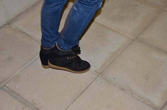 CRUCES EN TUS MANOS..