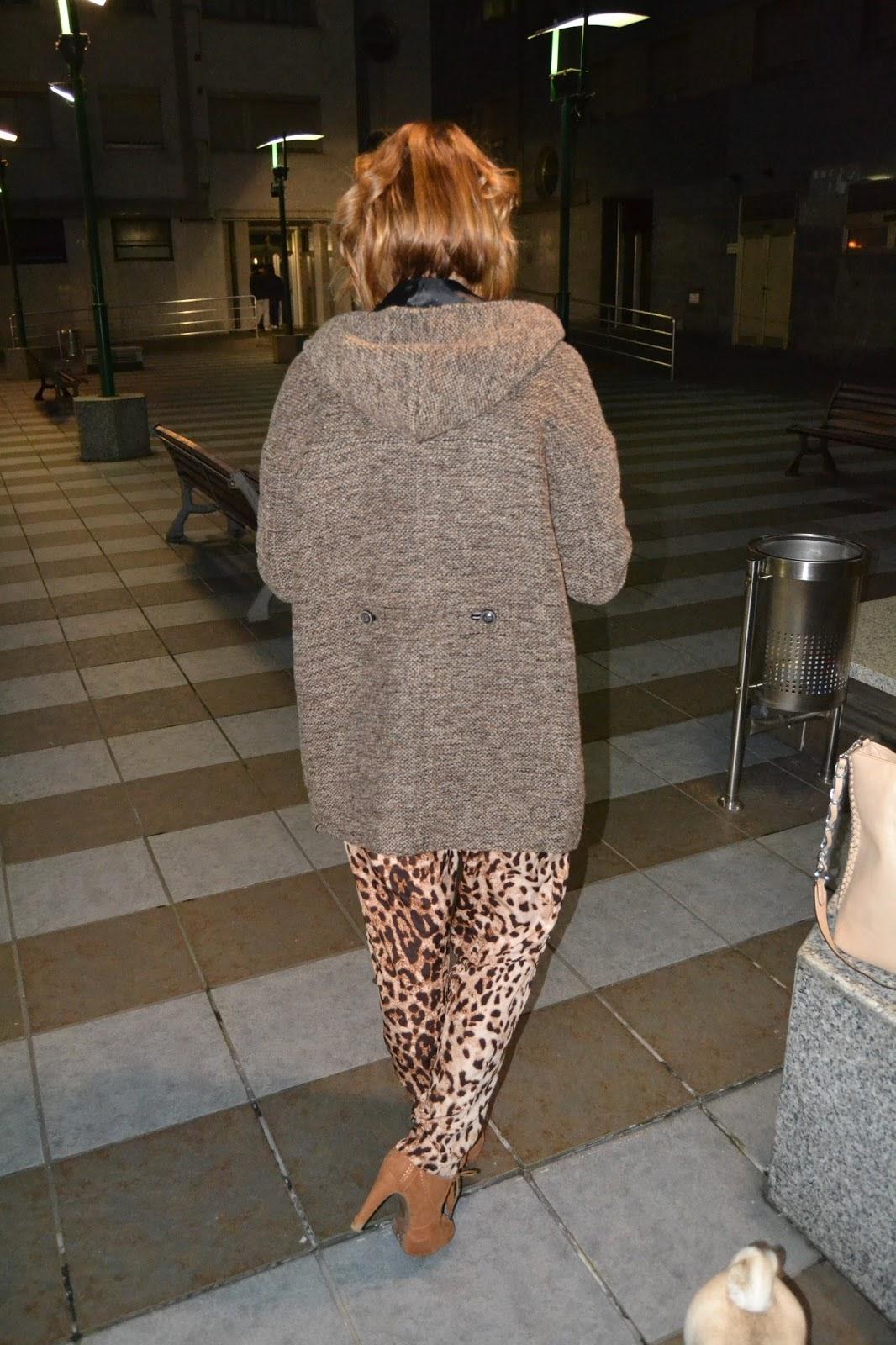 UNA TRENCA OVERSIZE PARA UN DIA FRIO.