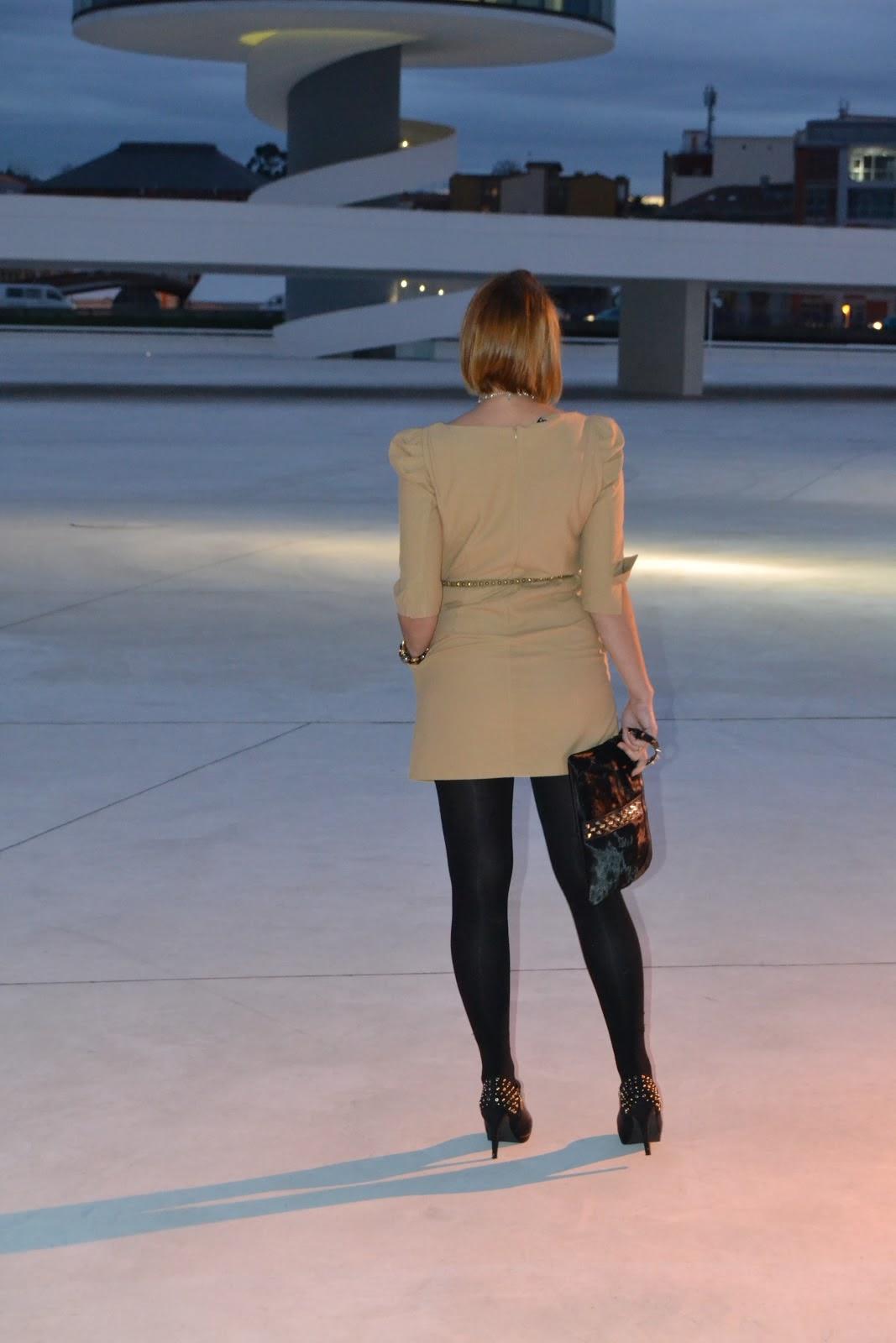 UN PASEO EN EL NIEMEYER