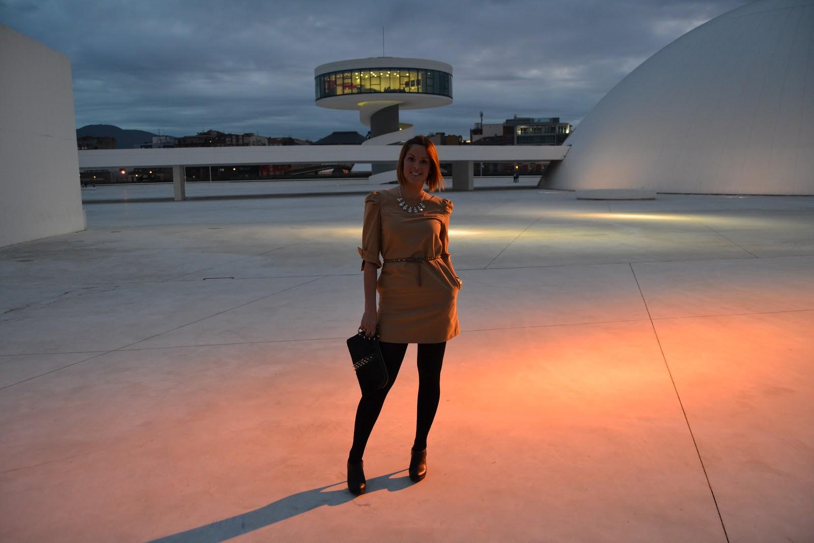 UN PASEO EN EL NIEMEYER