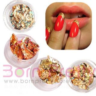 Manicura, luces en la noche