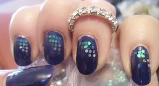 Manicura, luces en la noche