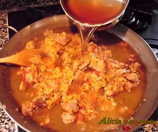 PAELLA DE CERDO Y SETAS