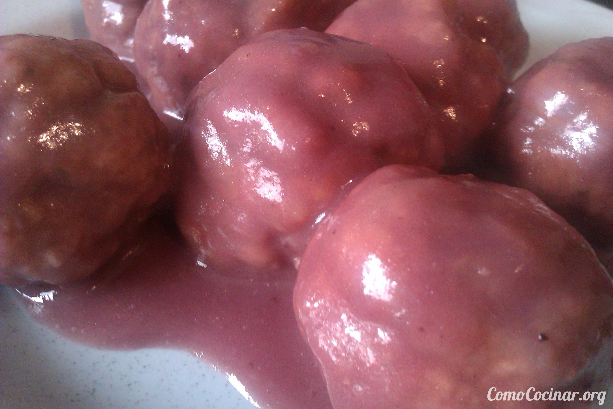 Albóndigas en salsa de vino tinto
