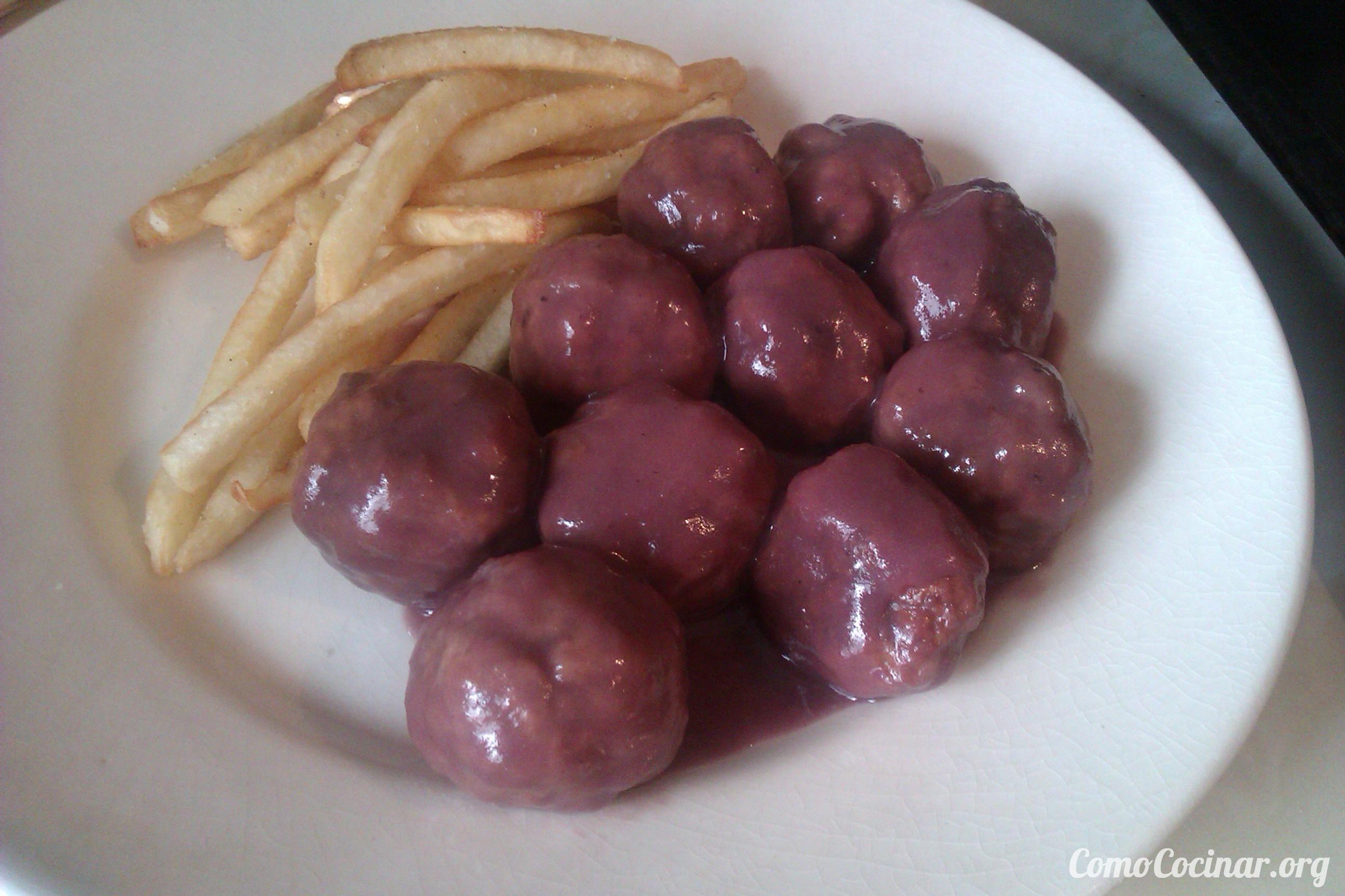 Albóndigas en salsa de vino tinto