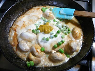 Pechuguitas de pollo con champignos y arvejas