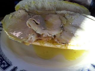 Cafetería tienda de caza y gasolinera Un alto en el camino en Madrilejos