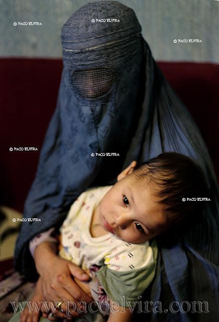 BARCELONA...HOMENAJE PÓSTUMO AL GRAN FOTÓGRAFO PACO ELVIRA...3-04-2013...