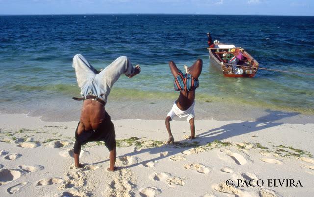 BARCELONA...HOMENAJE PÓSTUMO AL GRAN FOTÓGRAFO PACO ELVIRA...3-04-2013...