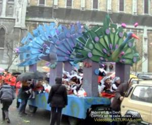 Desfile Carrozas Comida en la calle Aviles 2013, Video y fotos