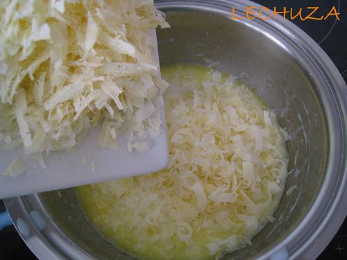 Alitas de pollo con salsa de queso (42)