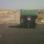 FOTO: Enrique Falcó. Este es el  cubo de basura de debajo de mi casa ¿Dónde reciclo? ¿Cómo lo hago?