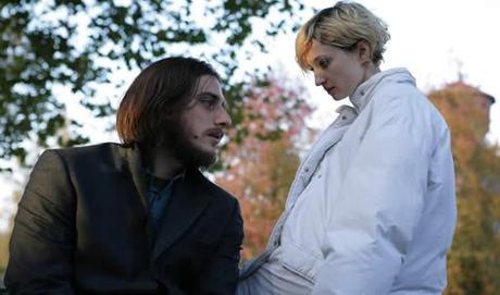 ‘La soledad de los números primos’ – explosión interna de sentimientos