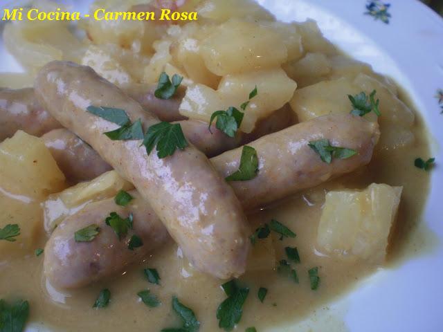 SALCHICHAS CON PIÑA AL CURRY
