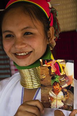 Las mujeres cuello de jirafa.