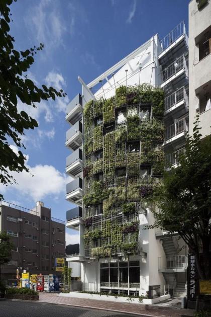 Edificio en Tokio con fachada Vegetal 04