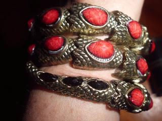 Mi pulsera serpiente, de Clothingloves. Mi pulsera serpiente, de Clothingloves.