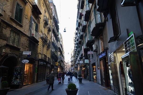 Via Chiaia shopping Napoli