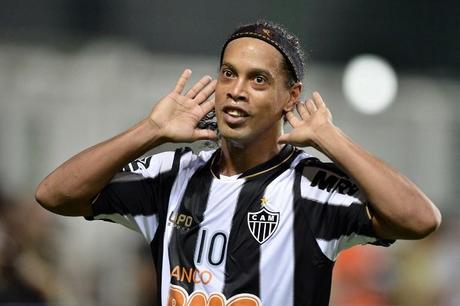 El penúltimo truco de Ronaldinho