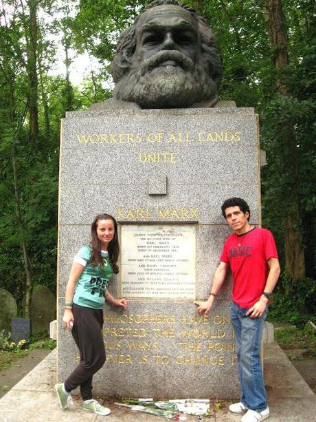 Cementerio de Highgate de Londres: Carlos Marx y los cazavampiros Cementerio de Highgate de Londres: Carlos Marx y los cazavampiros