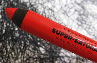 Urban Decay Super-Saturated High Gloss Lip Color, tono Punch-Drunk.