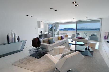Selección de imágenes de interiorismo de una lujosa urbanización en Ibiza disenada por A-cero