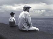 niño miraba mar, concierto Granada