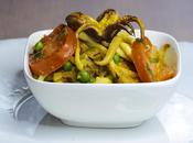 Tallarines calamar curry guisantes