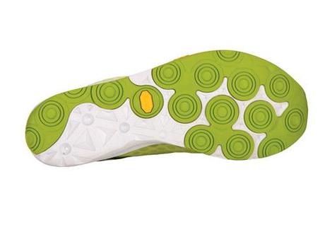 Minimus por New Balance mr00_gb4