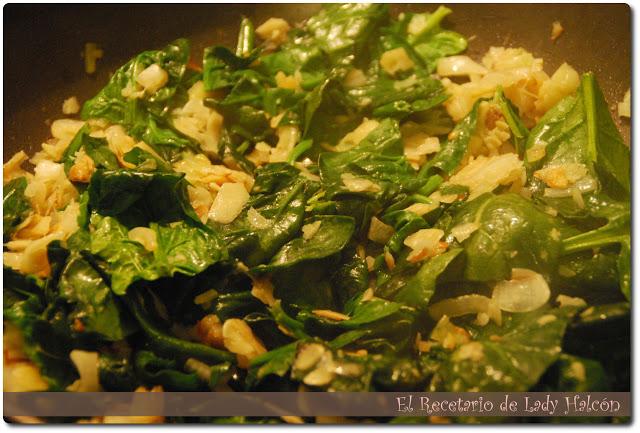 Quiche de salmón, espinacas y queso azul