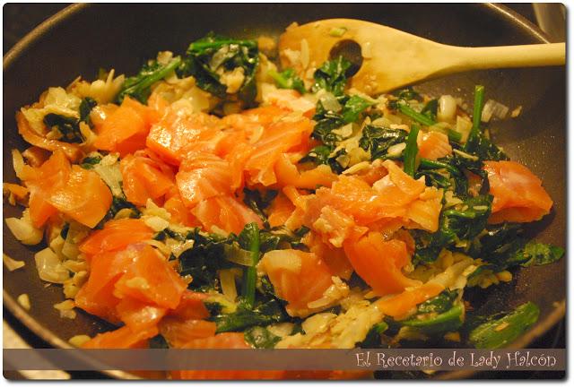 Quiche de salmón, espinacas y queso azul