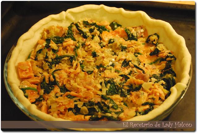 Quiche de salmón, espinacas y queso azul