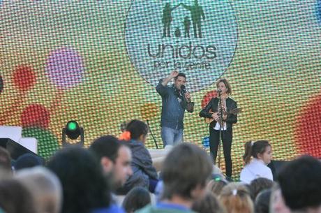 CONMOVEDORA SOLIDARIDAD DE LOS ARGENTINOS CON LAS VÍCTIMAS DEL  TEMPORAL DE LLUVIAS EN LA PLATA POR CAMBIO CLIMÁTICO