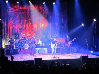 Fito y Fitipaldis (2013) Teatro Circo Price. Madrid