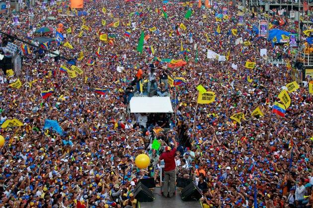 VENEZUELA ES CAPRILES!