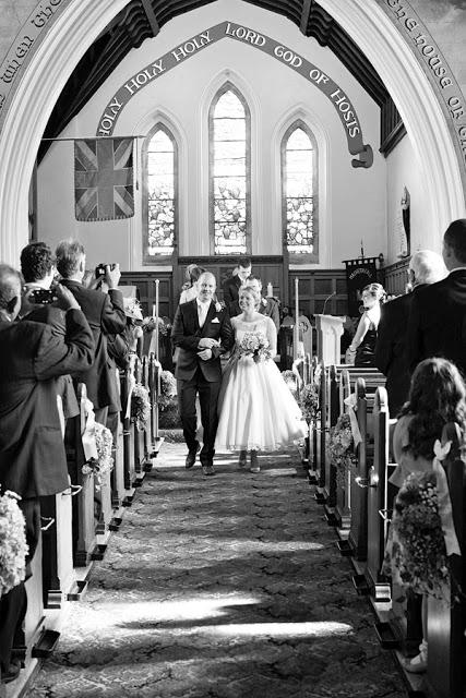 Bodas de hoy... ¡Banderines, tipis y cojines! ¡Una mezcla espectacular!