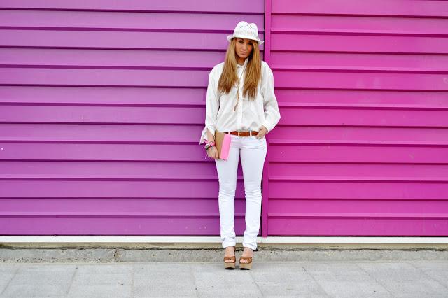 WHITE JEANSBuenos días!!! Que tal el fin de semana??? Esp...