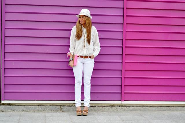 WHITE JEANSBuenos días!!! Que tal el fin de semana??? Esp...