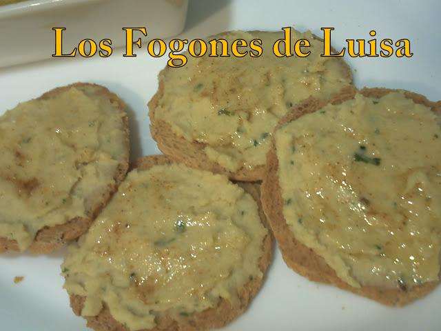 HUMMUS  (PASTA DE GARBANZOS)