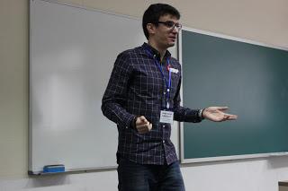 José Luis Castillo Flores: «El tabú social hacia el sexo influye en la lengua»