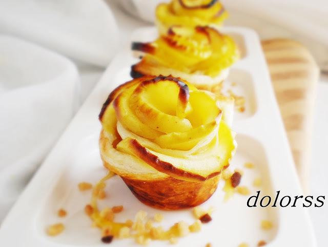 Rosas crujientes de manzana . Sant Jordi