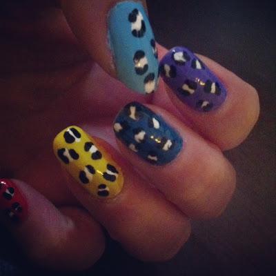 Pop Print Nails.