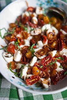 Ensalada Capressa con Tomates Secos