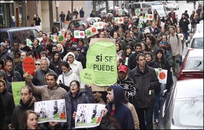 Verstrynge, en el escrache a Santamaría: “Si tratan a la gente como a perros, acabarán mordiendo”.