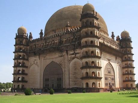 Gol Gumbaz 460x345 Gol Gumbaz, el mausoleo de la rosa