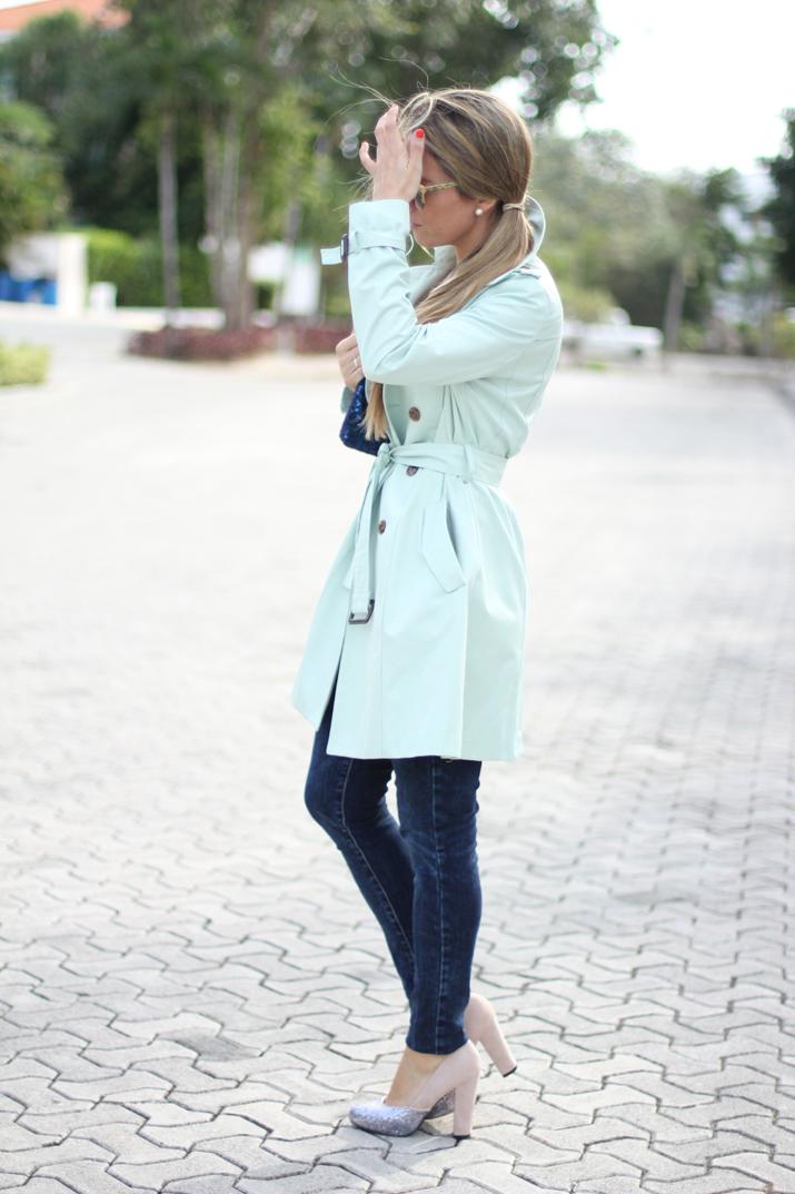 Mint trench fashion blogger Mónica Sors,  Mes Voyages à Paris