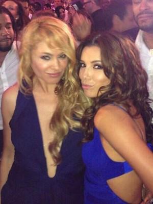 Paulina Rubio y Eva Longoria se divierten juntas en una fiesta